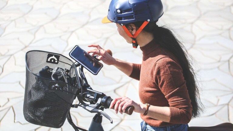 Read more about the article Ranking najlepszych uchwytów rowerowych na telefon